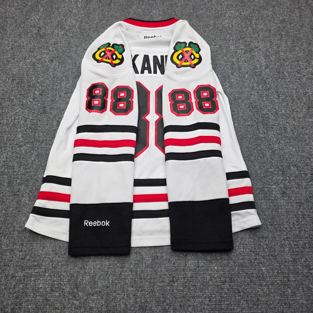 Patrick Kane Chicago Blackhawks Reebok Jersey Women Small 2013 Stanley Cup Champ - Picture 11 of 11